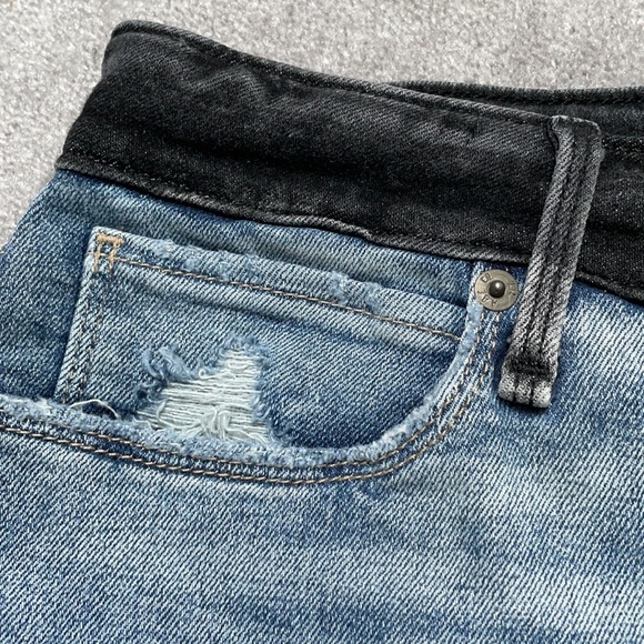 ❗️2 for 50❗️Abercrombie Simone High Rise Short. - Picture 3 of 9